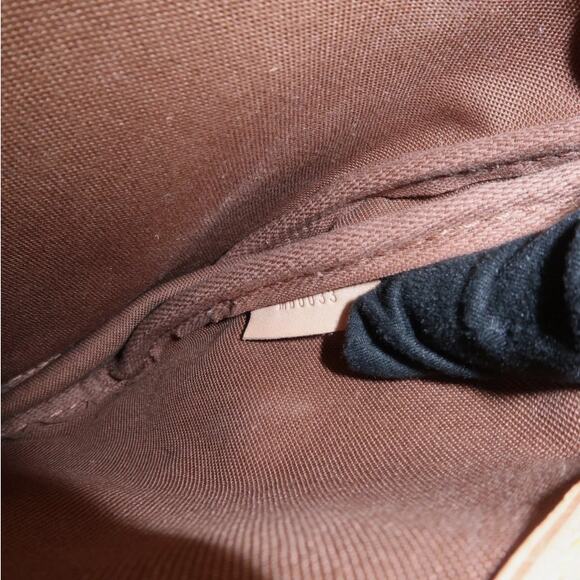 💎✨AUTHENTIC ✨💎LV Saumur 30 Crossbody - Picture 16 of 16